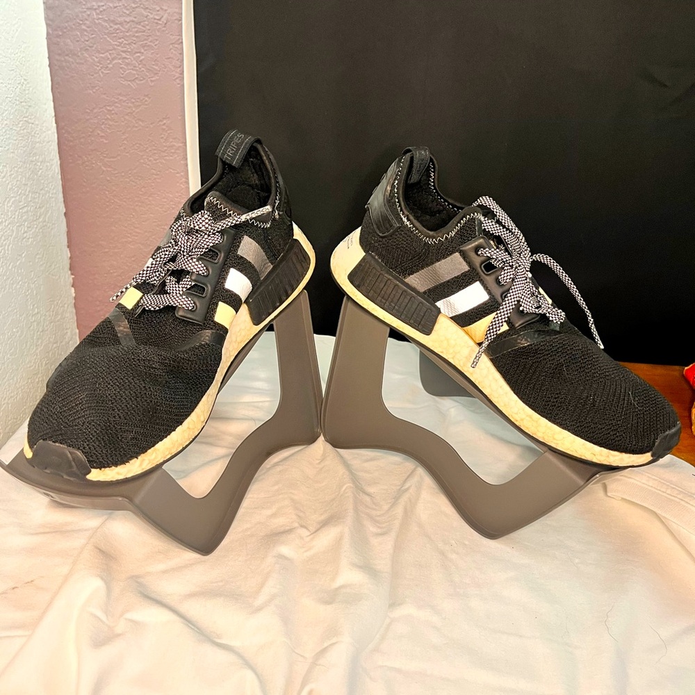 Adidas NMD R1 Men’s sz 10